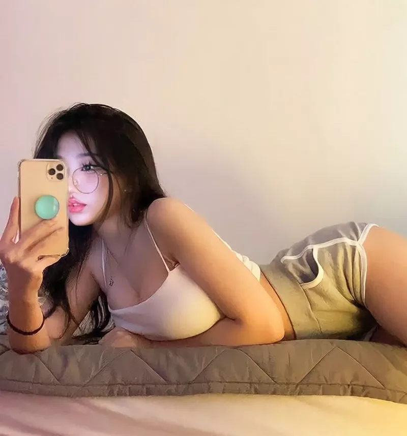 Ảnh Gái Xinh Tự Sướng Hot Nhất Mạng Xã Hội