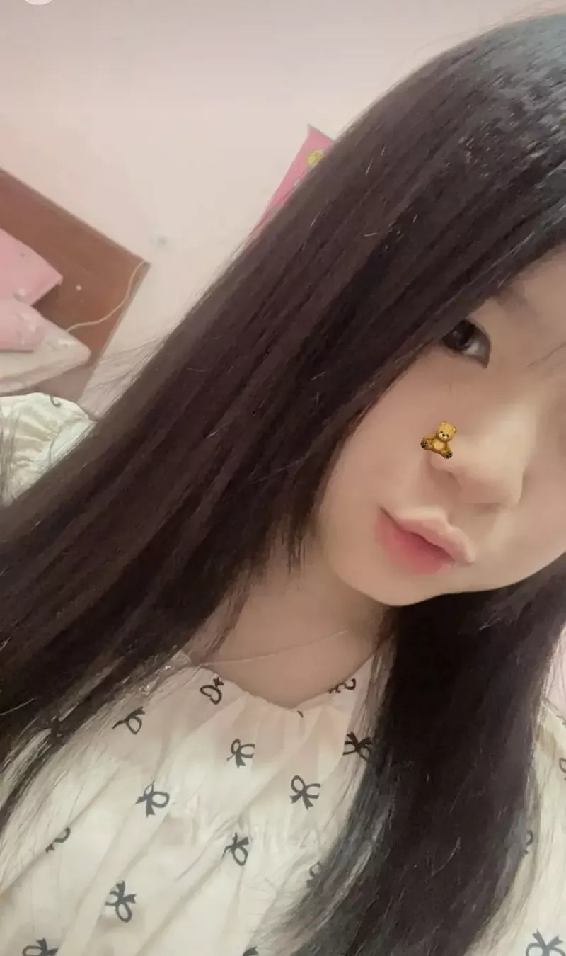 Ảnh Chân Dung Gái Xinh 2K8 Đẹp Mê Hồn