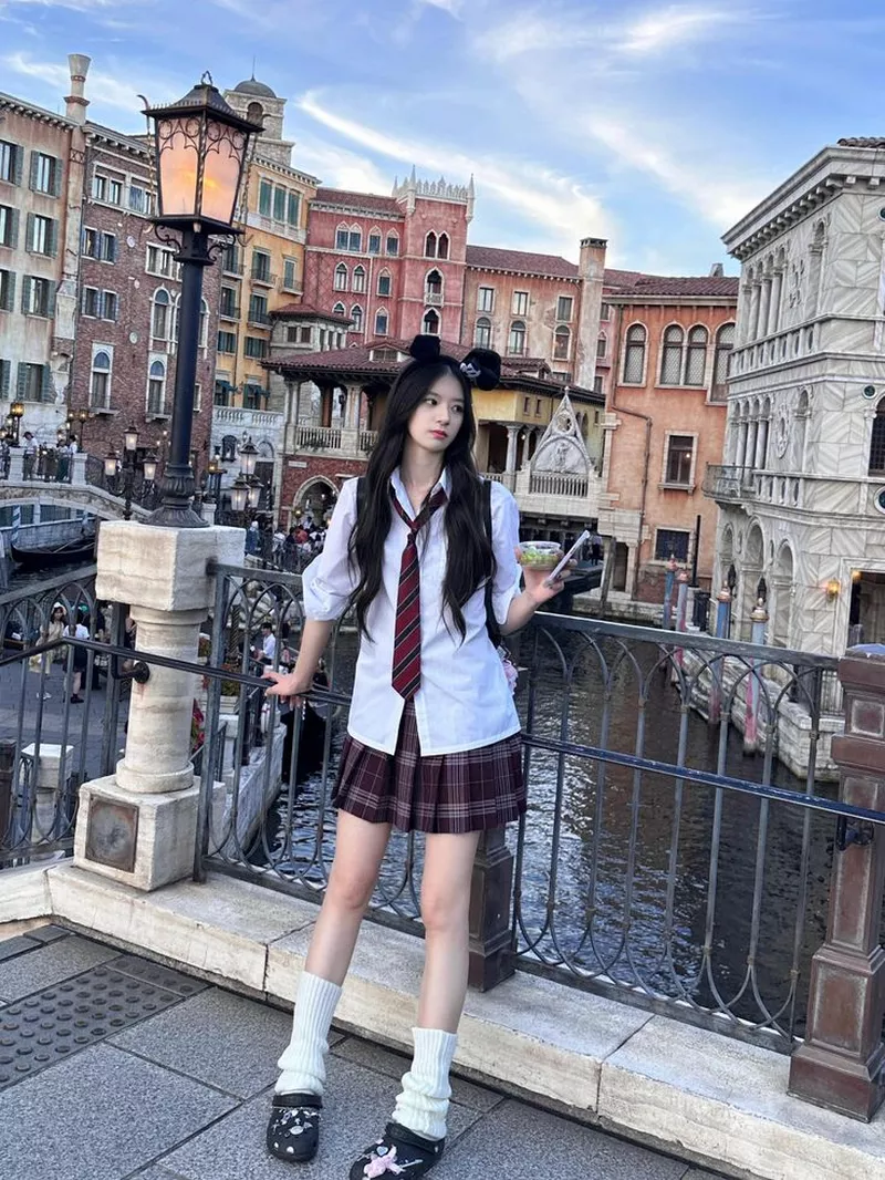 Ảnh Gái Xinh Lớp 10 Mang Vẻ Đẹp Thanh Xuân