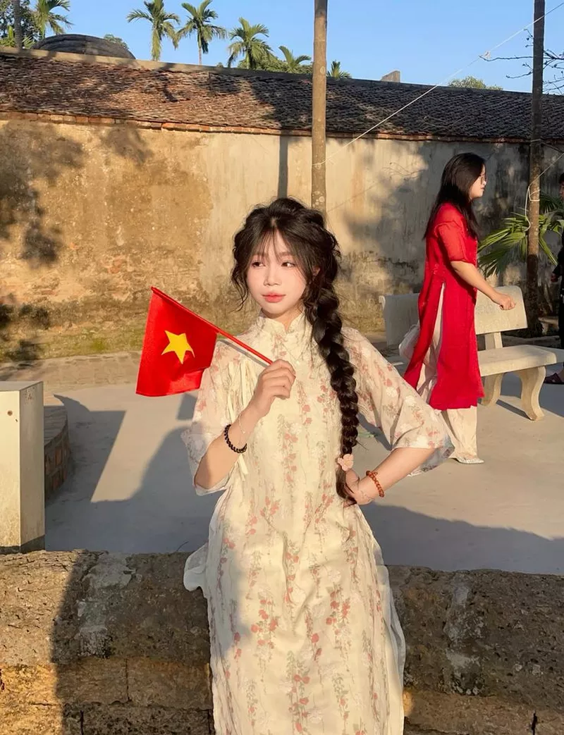Gái Xinh 2K8 Mang Vẻ Đẹp Ngọt Ngào Và Dễ Mến