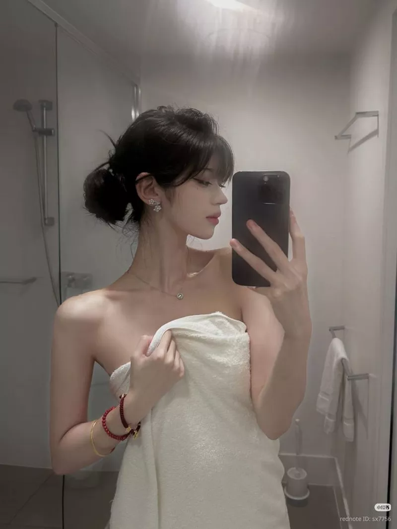 Hình Gái Xinh Chụp Gương Được Yêu Thích Nhất Hiện Nay
