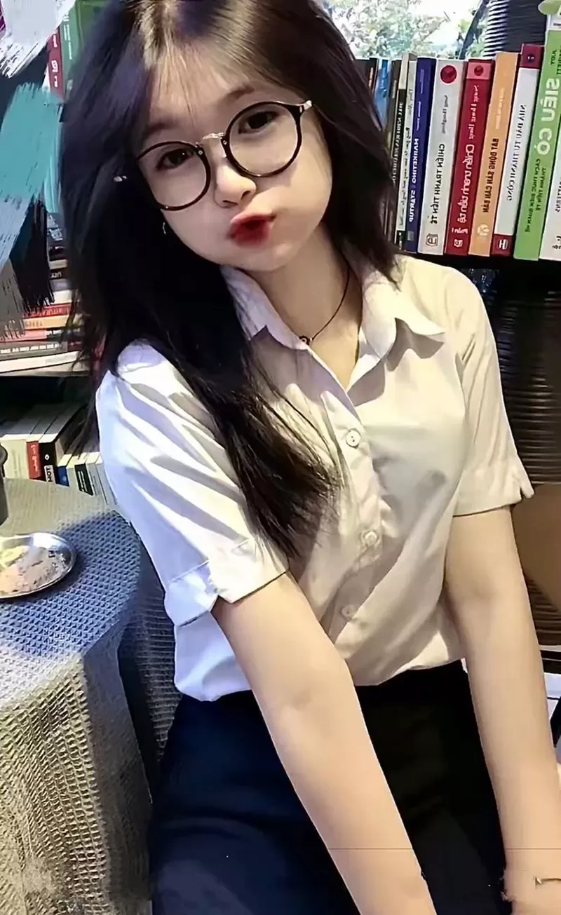 Khoảnh Khắc Gái Xinh 2K8 Cười Đẹp Nhất