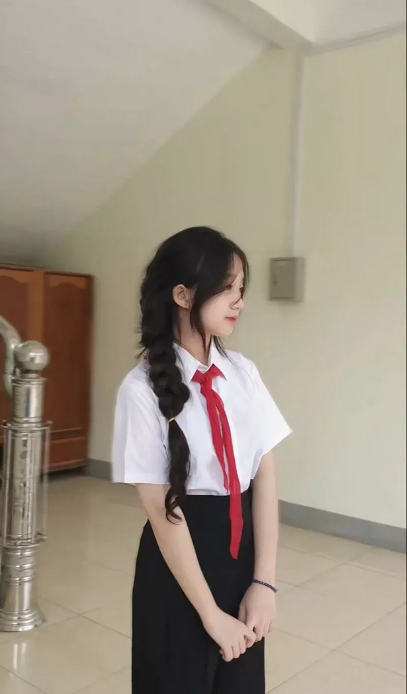 Khoảnh Khắc Gái Xinh Lớp 10 Cười Rạng Rỡ
