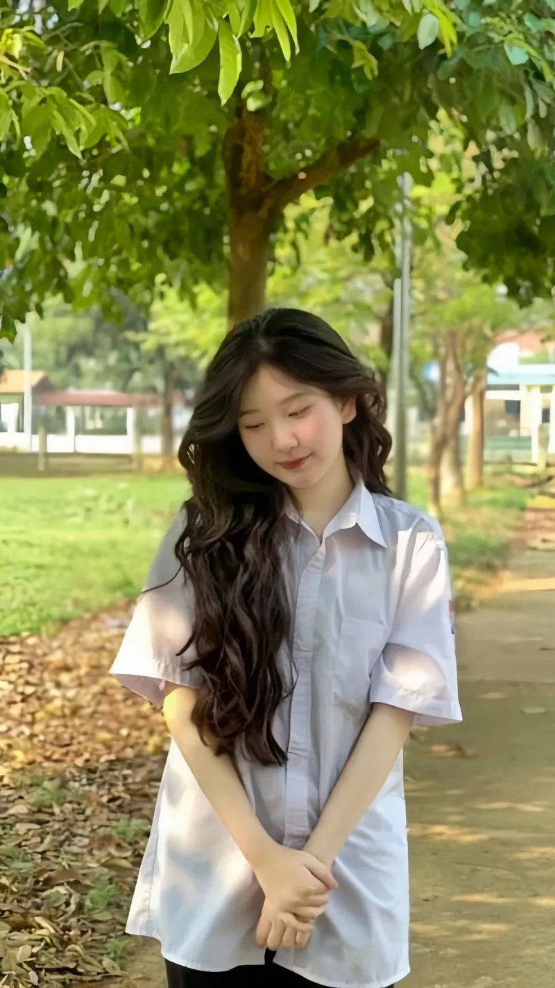 Vẻ Đẹp Học Đường Của Gái Xinh Lớp 10